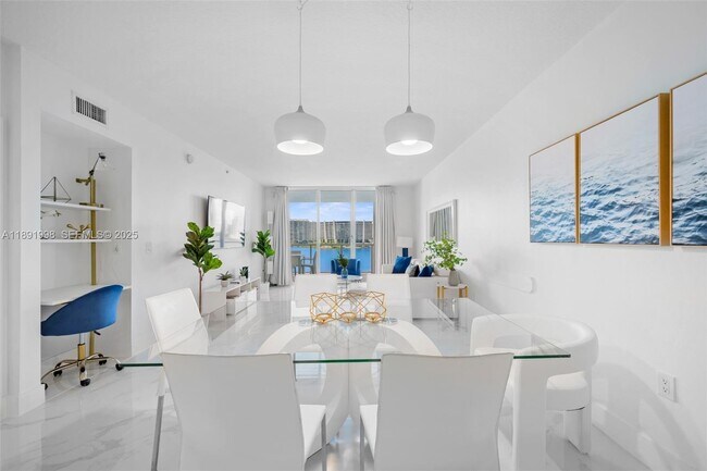 Building Photo - 18100 N Bay Rd