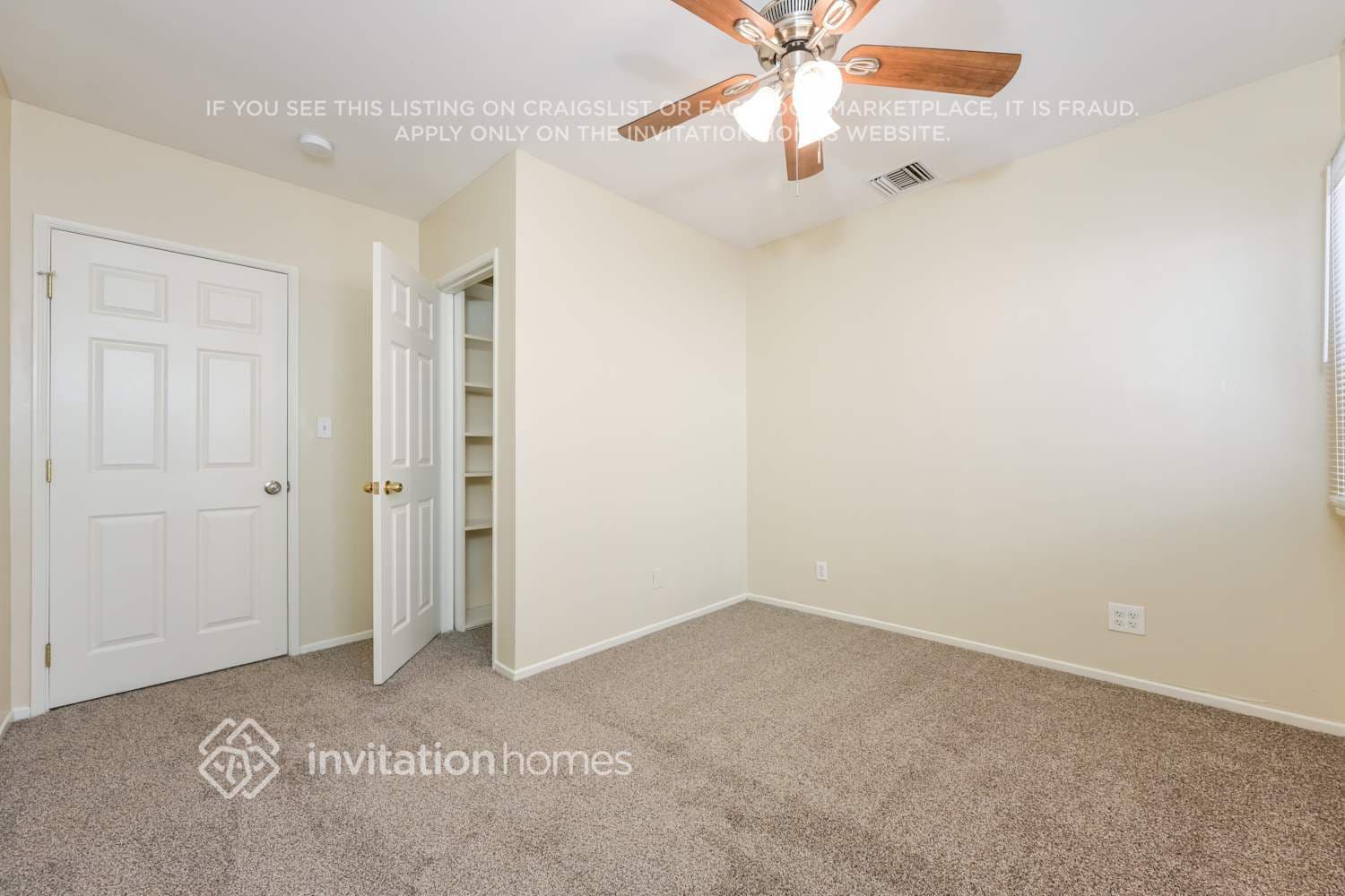 Building Photo - 2112 N Screenland Dr