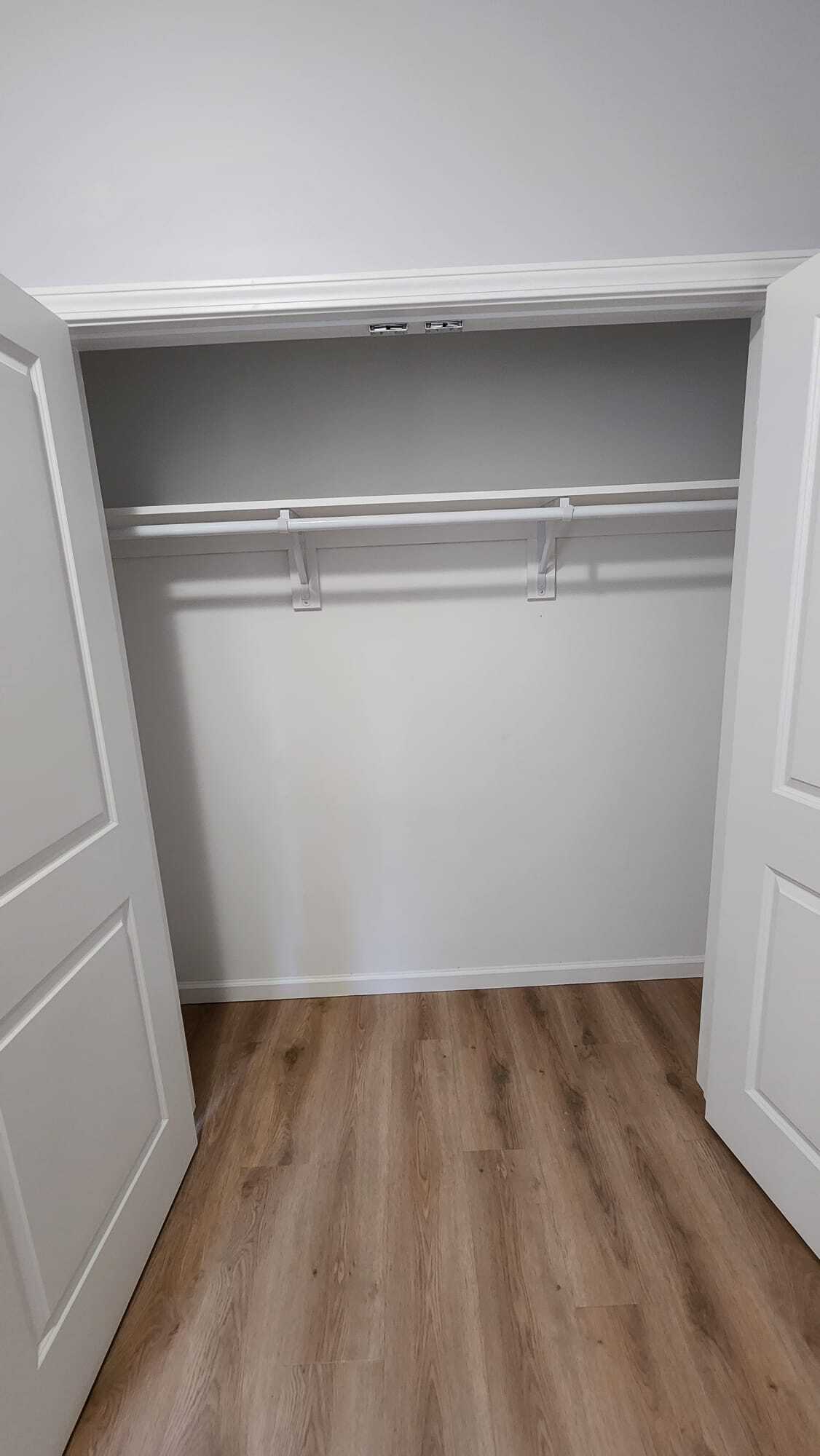 Building Photo - 1010 Flora St