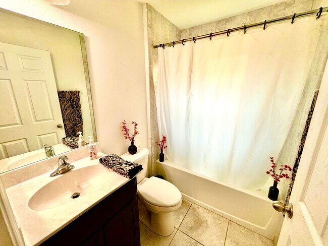 Building Photo - 9558 Seaspray Dr