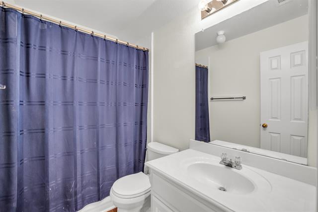 Building Photo - 1610 Mapleleaf Falls Dr