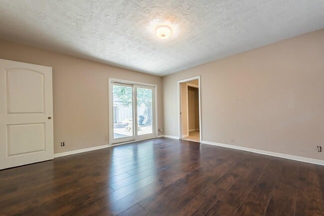 Building Photo - 630 Cherrybark Ln