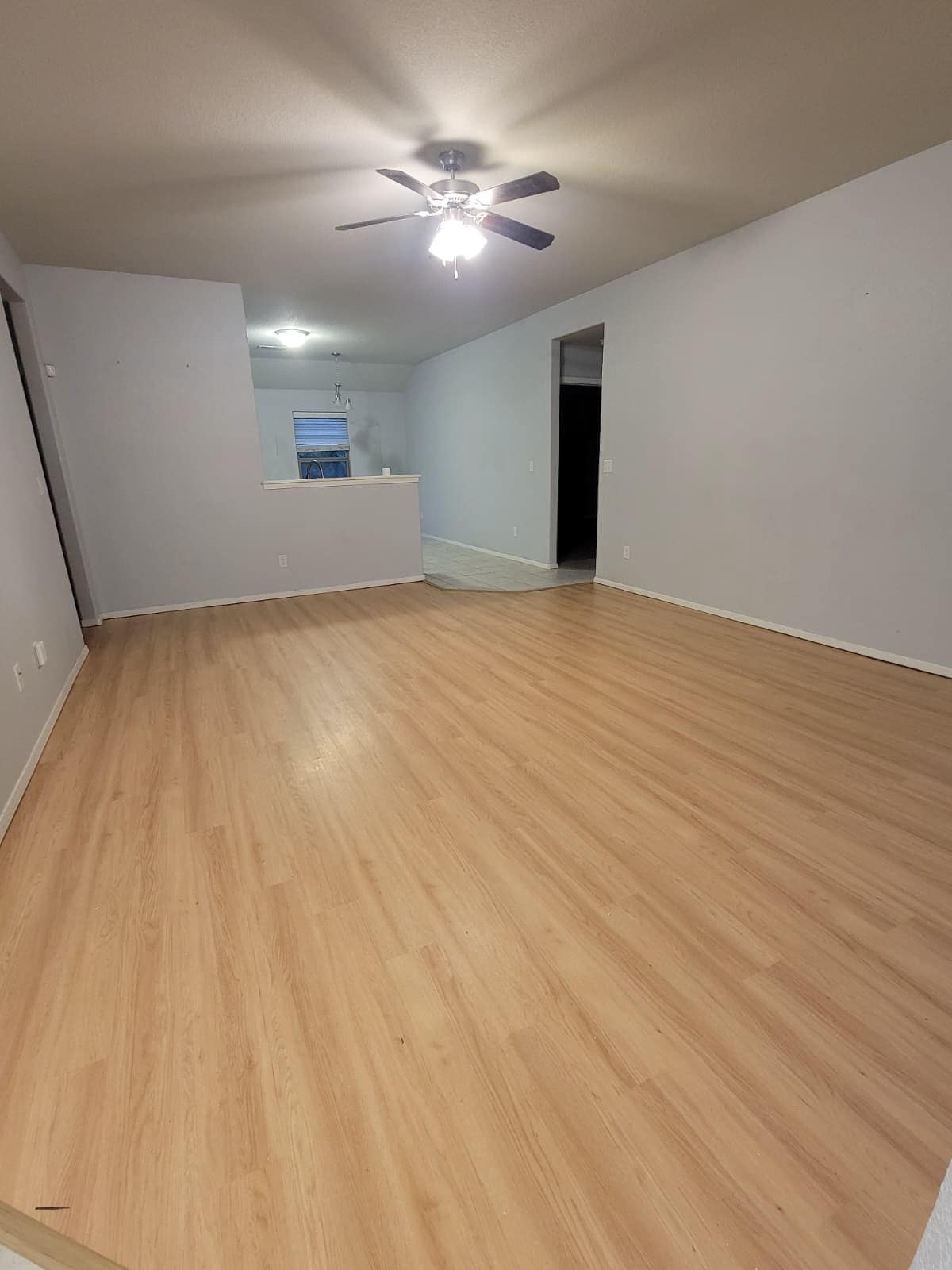 Building Photo - 904 SW Green World St