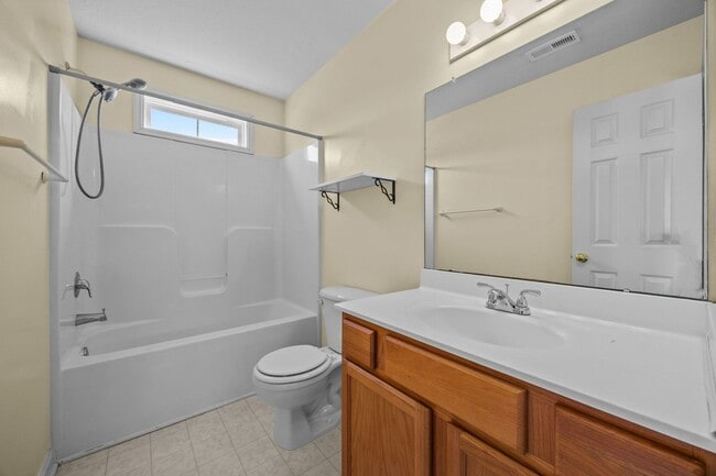 Building Photo - Welcome to Brookstone Crossing!