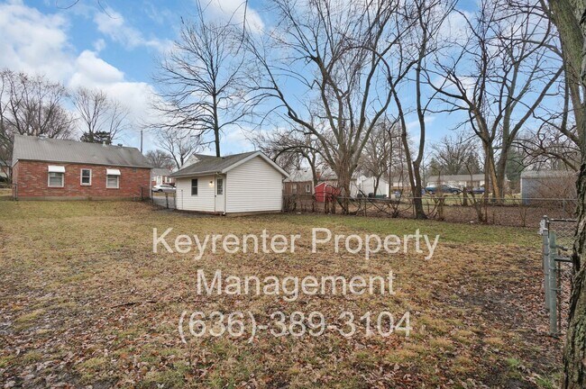 Building Photo - 1045 N New Florissant Rd