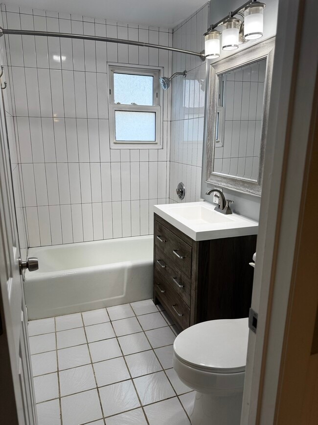 Building Photo - 23 Bullocks Point Ave