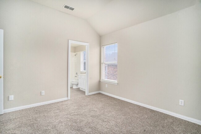 Building Photo - 5201 Arrowhead Way