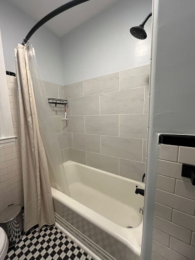 Building Photo - 4513 Arabia Ave