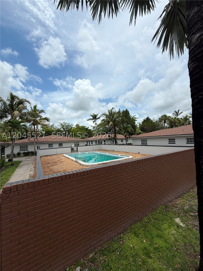 Building Photo - 2557 NW 60th Terrace