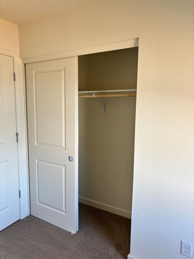 Building Photo - RENTAL AMOUNT JUST REDUCED ONLY $2,525 PER...