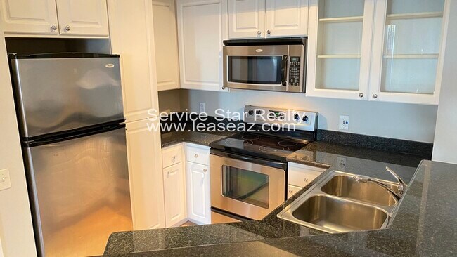 Building Photo - 3633 N 3rd Ave