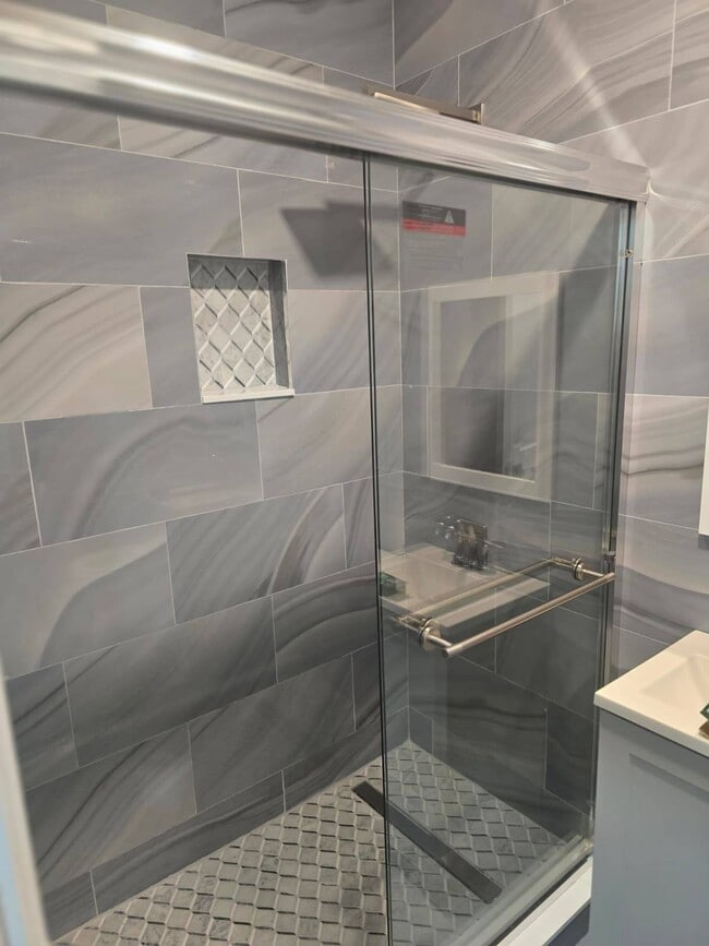 Building Photo - 2050 Strauss St