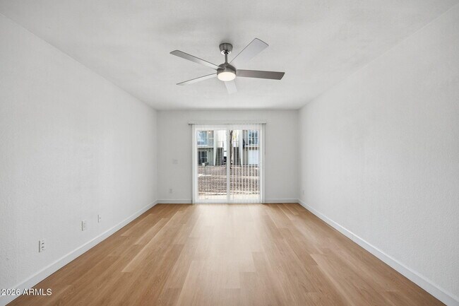 Building Photo - 2844 E Marconi Ave