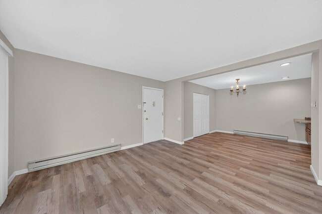 Building Photo - 8727 Sieloff Dr