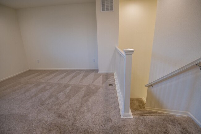 Building Photo - 2 Bedroom 2 1/2 Bath in Mosaic