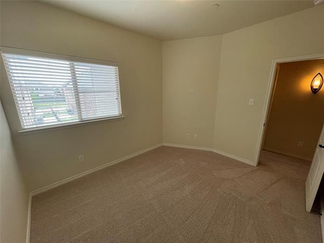 Building Photo - 4240 Comanche Dr