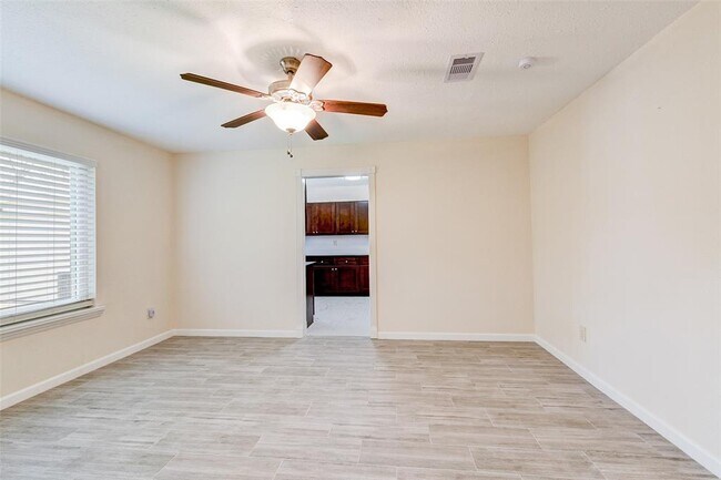 Building Photo - 10526 Huntington Way Dr