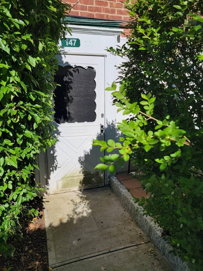 Building Photo - 15 Fieldstone Dr