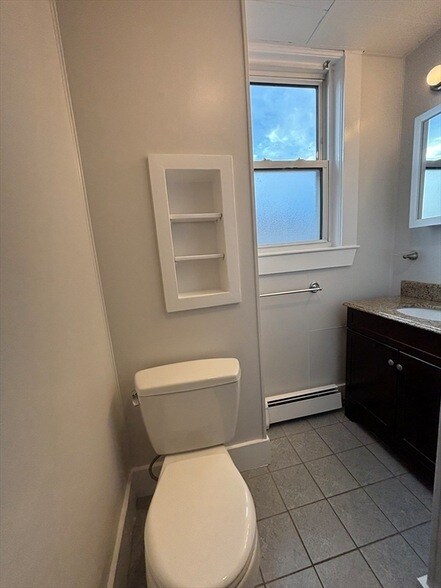 Building Photo - 393-393 Highland Ave