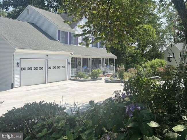 Building Photo - 216 Stern Cove