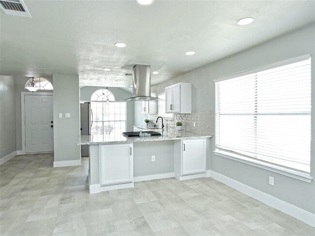 Building Photo - 1303 Green Terrace Dr