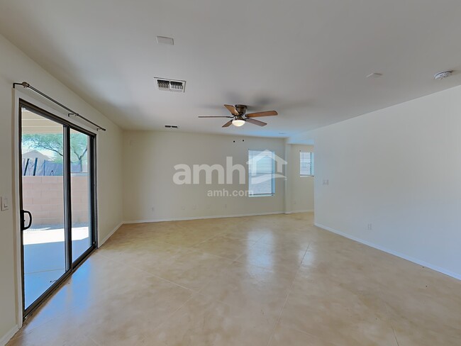 Building Photo - 786 W Cholla Crest Dr