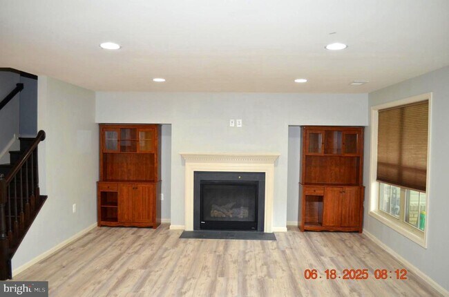 Building Photo - 23671 Sailfish Square