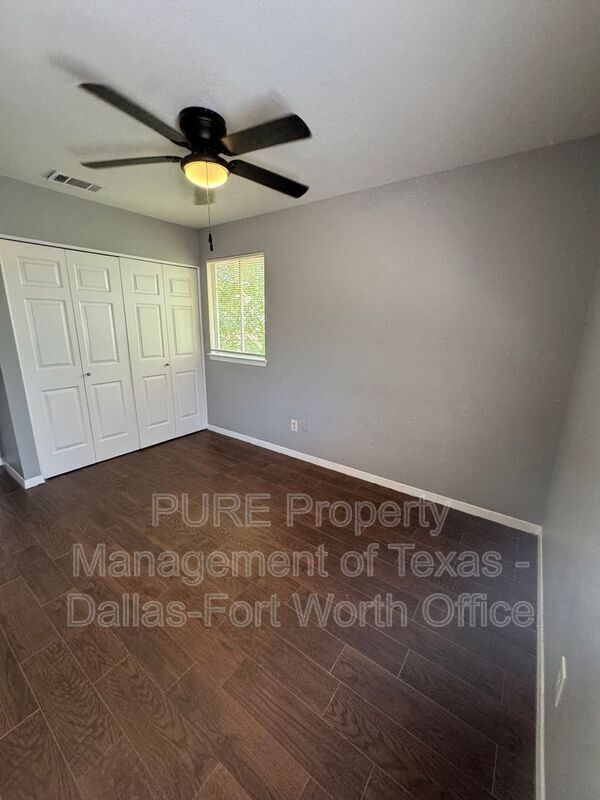 Building Photo - 4256 Ambrose Dr