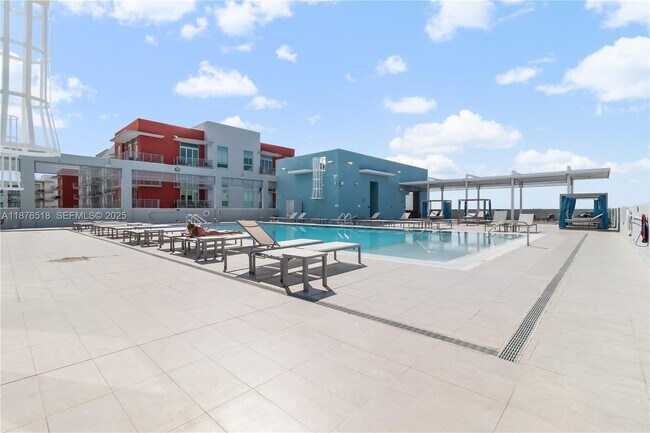 Building Photo - 7875 NW 107th Ave