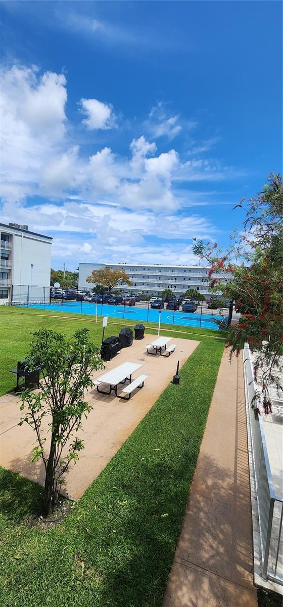 Building Photo - 500 NE 2nd St