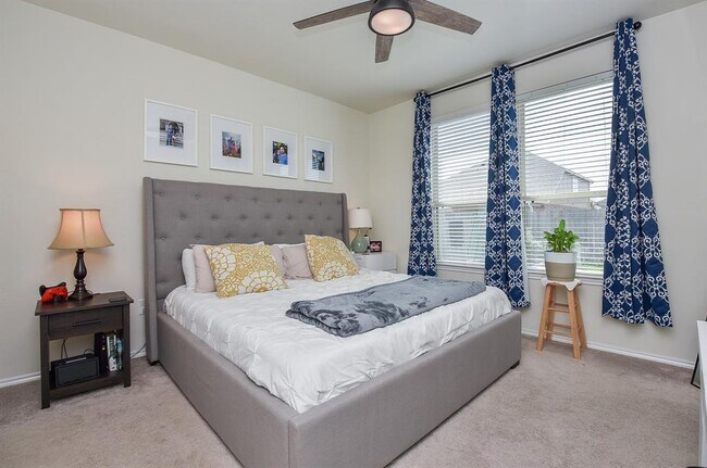 Building Photo - 5011 Lord Crest Ln