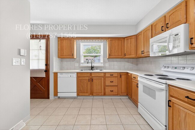 Building Photo - Newly Remodeled, Spacious House, 2 Car Garage