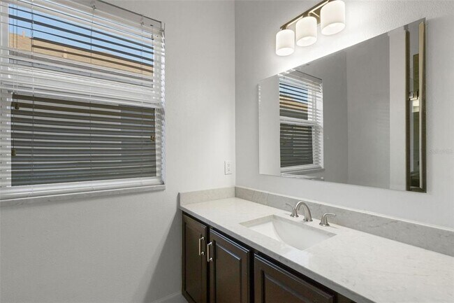 Building Photo - 11011 Hyacinth Pl