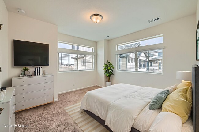 Building Photo - Updated 3-Bed Home with 2-Car Garage in Reunion Metro District