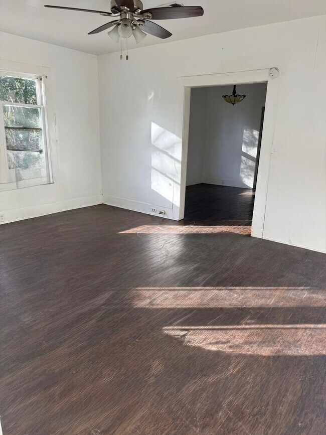 Building Photo - 2550 Pierce St