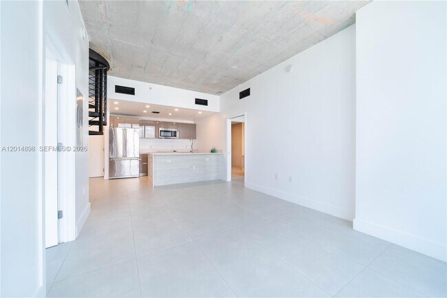 Building Photo - 13800 Highland Dr