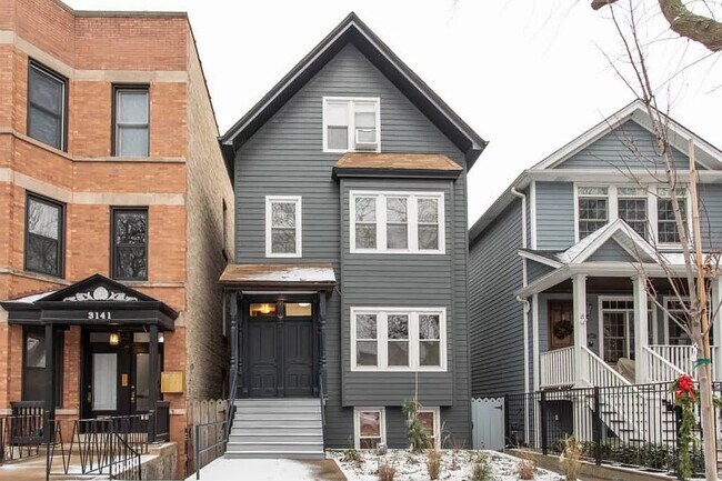 Building Photo - 3139 N Oakley Ave
