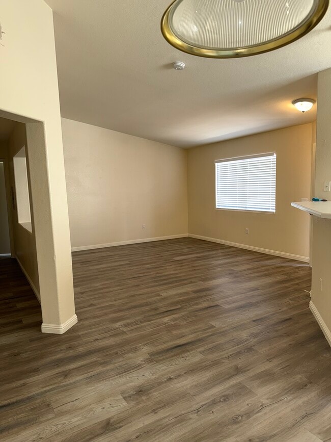 Building Photo - 1881 W Alexander Rd