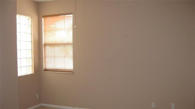 Building Photo - 1348 Veracruz Ln