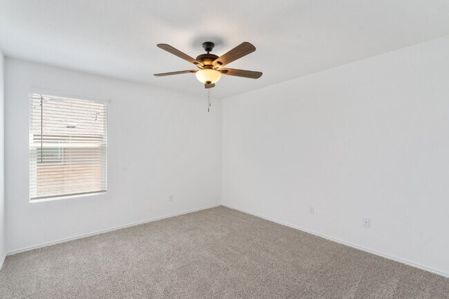 Building Photo - 290 Madrid