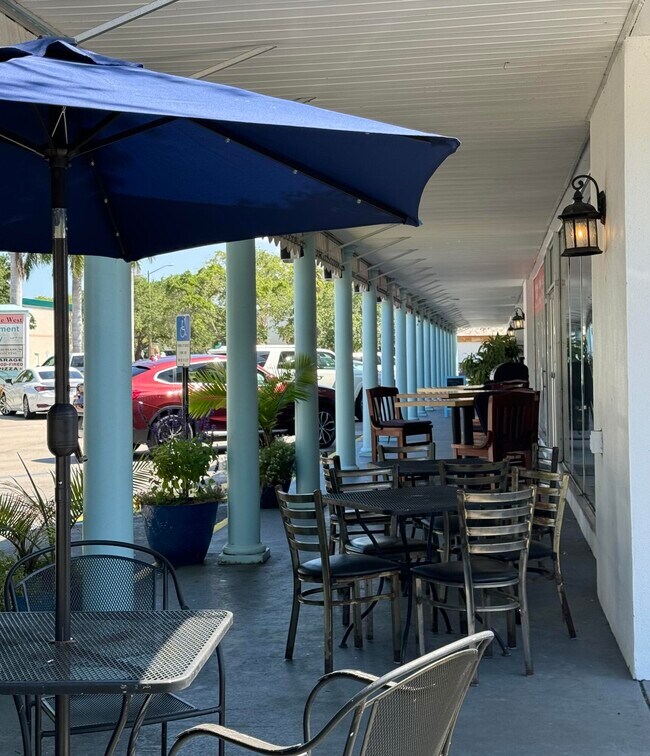 Building Photo - 600 Royal Palm Blvd