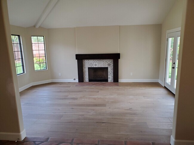 Building Photo - 10021 Resmar Ct
