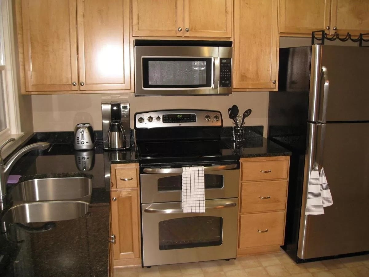 Kitchen - 4422 W 36th St