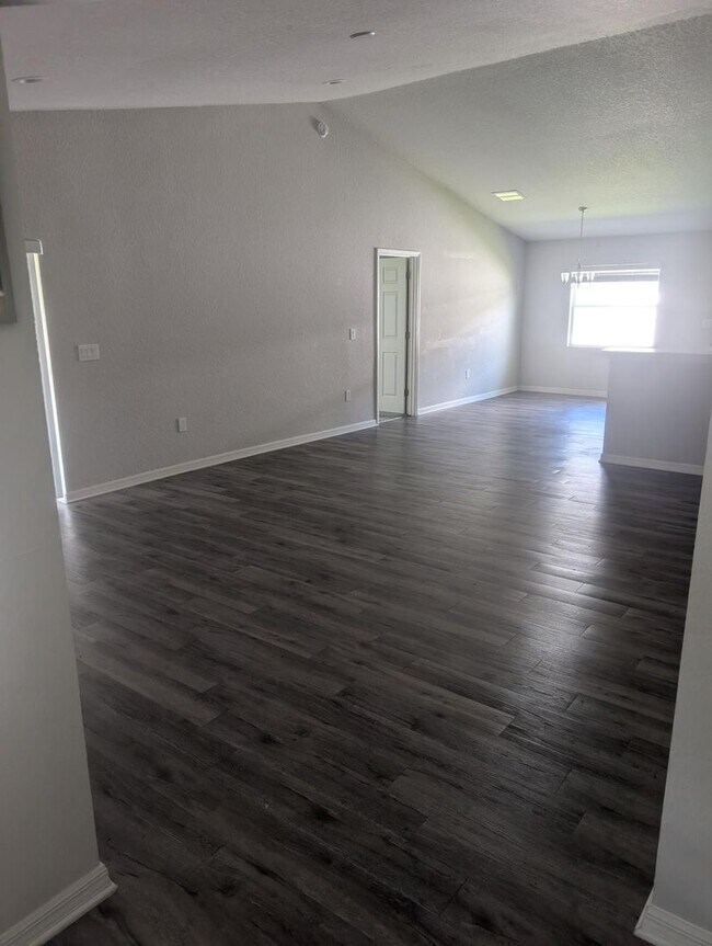 Building Photo - 3902 White Ibis Rd