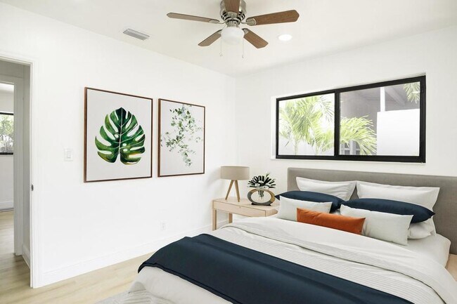 Building Photo - 309 NW 30th Ct