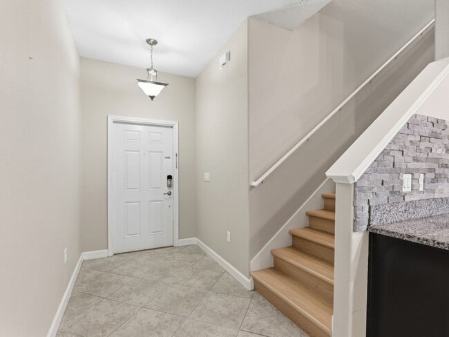 Building Photo - Stunning 3 BR + LOFT/2.5 BA /2-Car Garage townhome in the highly desirable GATED community of Hid...