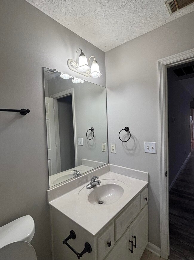 Building Photo - 158 Mallard Lake Dr