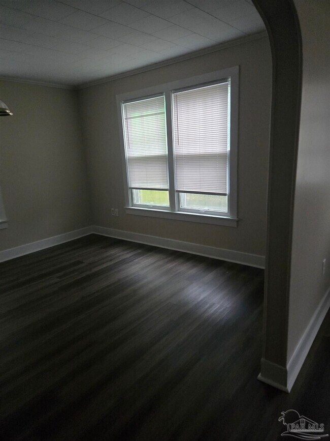 Building Photo - 115 Carolyn Way