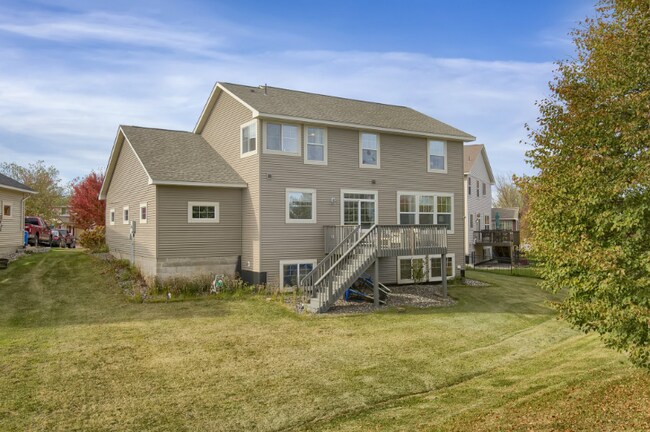 Building Photo - 3197 Arden Dr