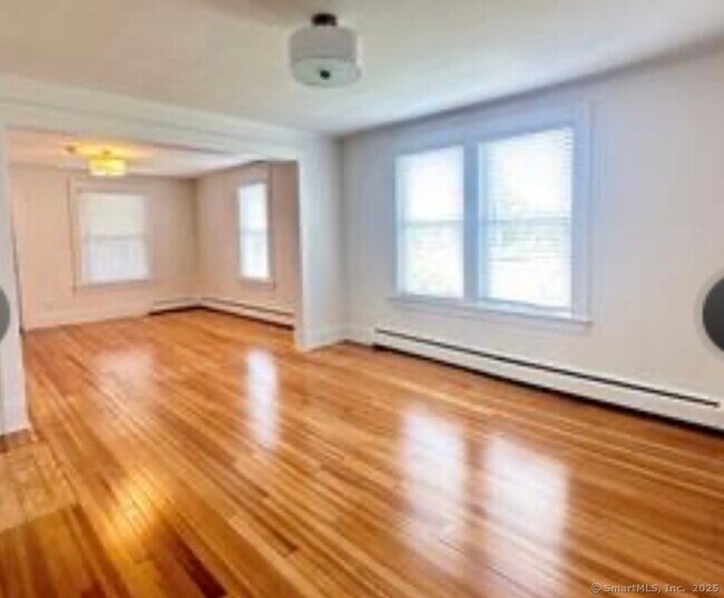 Building Photo - 251 Quinnipiac St